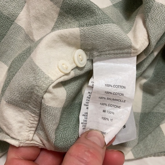 JCrew LIKE NEW button down long sleeve shirt - Picture 6 of 7